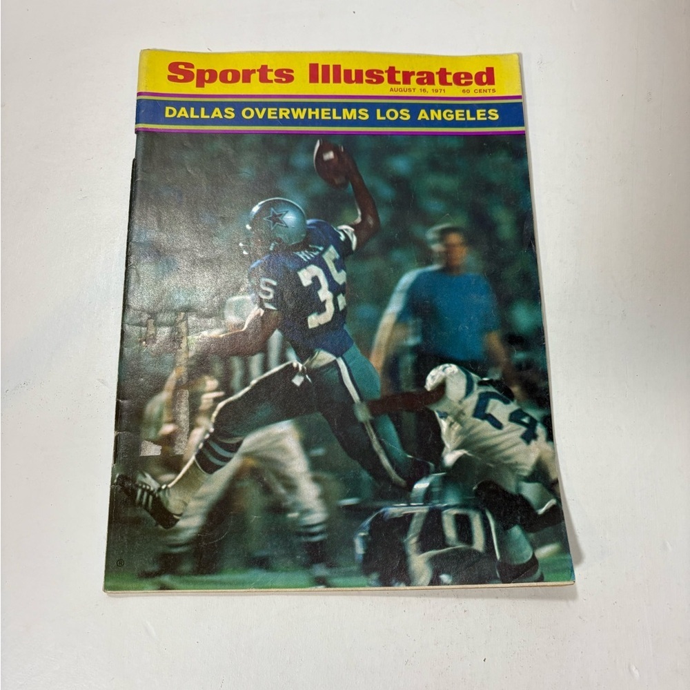 Vintage Sports Illustrated Magazine - Dallas Overwhelms Los Angeles